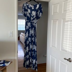 Lulus blue floral wrap dress